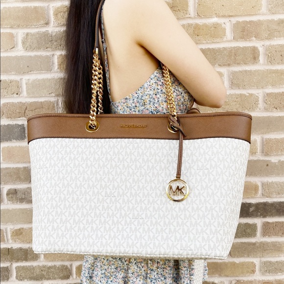 Michael Kors vanilla signature tote + wallet SET - Picture 5 of 6